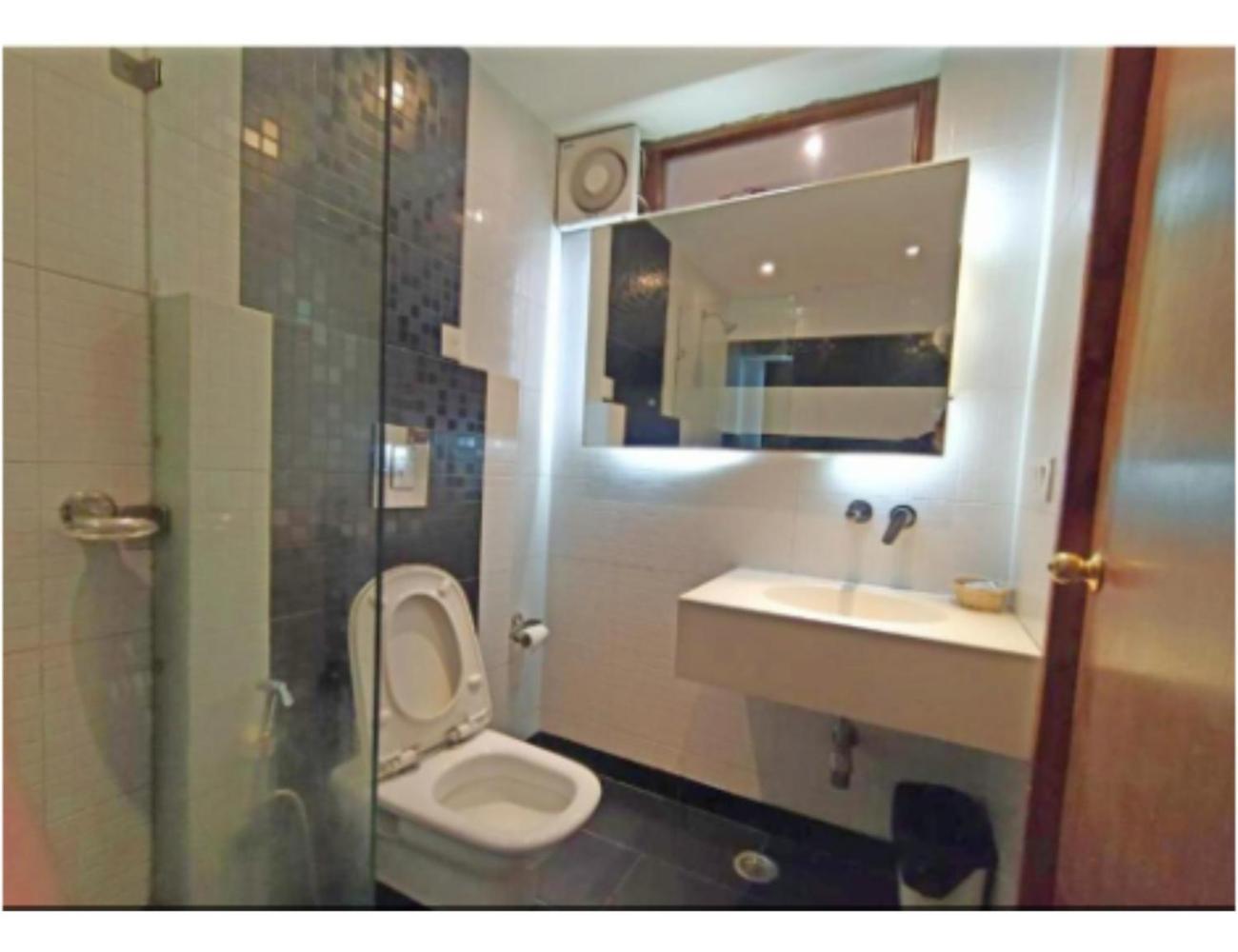 Hotel Horizon Near Picture Palace Bus Stand, 무소리에 외부 사진